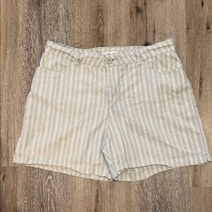 Lee Women’s Beige & White Striped Summer Casual Shorts Size 12 Medium Linen Look